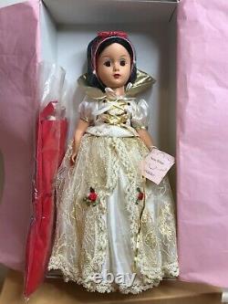 2001 Madame Alexander 14 SNOW WHITE Doll withMargaret Face #28615 NRFB