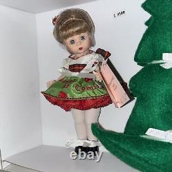 2006 Madame Alexander Christmas Is Coming 8 Dressed Doll NRFB MIB #42375