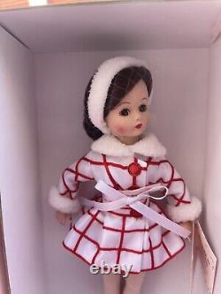 67905 New York At Christmas, Madame Alexander Collector Doll RARE