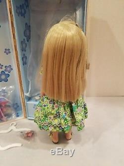 HANNAH PEPPER TRUNK SET 10 Doll with Outfits MADAME ALEXANDER NEW