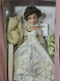 Jacqueline Kennedy Porcelain Bride Doll Madame Alexander NRFB/MINT/PERFECT