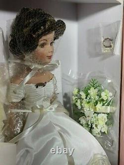 Jacqueline Kennedy Porcelain Bride Doll Madame Alexander NRFB/MINT/PERFECT
