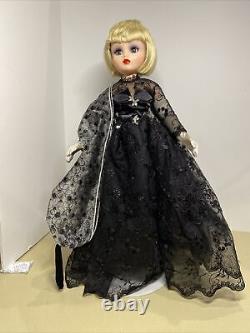 MADAME ALEXANDER 21 NEW YORK CISSY DOLL. 2000 Couture Collection. EUC