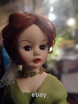 Madame Alexander 10 Doll 42060 Edith Wharton, Mint in Box COA Lovely
