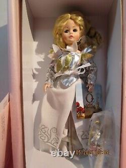 Madame Alexander 10 inch Cissette Glinda NRFB