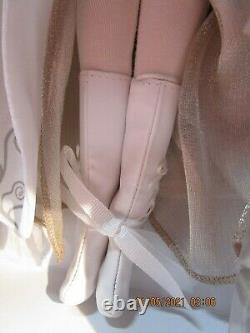 Madame Alexander 10 inch Cissette Glinda NRFB