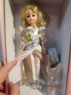 Madame Alexander 10 inch Cissette Glinda NRFB