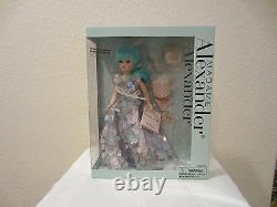 Madame Alexander 10Doll Opulent Shimmer Shadow Cissette LE 150 pieces 2004 new