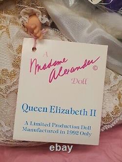 Madame Alexander 1992 Queen Elizabeth II NIB Never Removed From Box Coronation