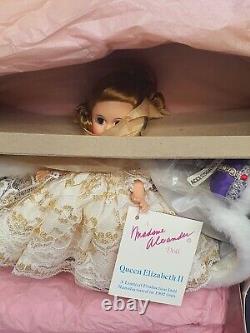 Madame Alexander 1992 Queen Elizabeth II NIB Never Removed From Box Coronation