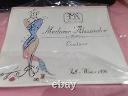 Madame Alexander 21 Doll ONYX VELVET AND LACE GALA GOWN & COAT 67304 Brand New