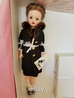 Madame Alexander 21 Lavenesque Yardley Cissy Nib Ltd Edition Doll