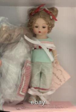 Madame Alexander #42360 Wendy And Her Radio Flyer Doll NEW Mint VERY RARE 2006