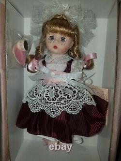 Madame Alexander 8 Belgium Collectible Doll 68240