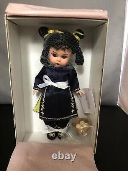 Madame Alexander 8 Shanghai Doll 33520 NEW In Box INTERNATIONAL COLLECTION