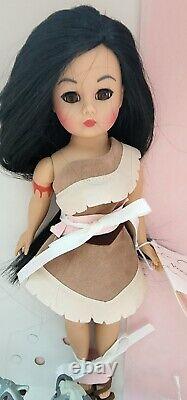 Madame Alexander 9 Pocahontas Doll Set