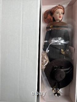 Madame Alexander ALEX Looks & Luxury Amanda Fairchild Ford 16 Fashion Doll NRFB