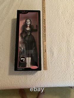 Madame Alexander DC Comics Penguin 16 Fashion Squad Doll