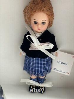Madame Alexander Doll 8 Inch SCOTLAND#28550 Bagpipes Sporran Plaid Pin Hat Box
