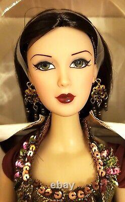 Madame Alexander Fashion Doll 2001 New Year's Eve Alex #1180 of 2200 with Box, COA