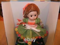 Madame Alexander Garden Fun 8 wendy Doll & Trunk /Case brand new MIB 42135 2006