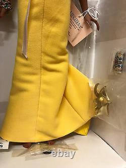 Madame Alexander Paris'Crocus' Alex Fashion Doll NRFB brunette in yellow gown