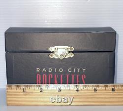 Madame Alexander Radio City NY Rockette Trunk Doll Set 49805 FAO Schwartz