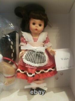 Madame Alexander Wales 8 Doll, Corgi & Hat