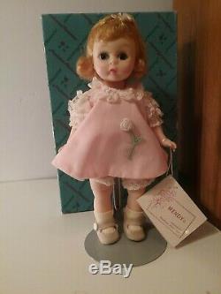 Madame Alexander Wendy kin doll NIB 8 BKW walker box hang tag pet smoke free