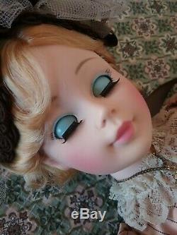 Madame Alexander vintage Manet doll NIB new box undisplayed hang tag NRFB 20 21