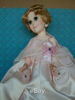 Madame Alexander vintage herself portrait doll NIB new box 2290 hang tag NRFB 21