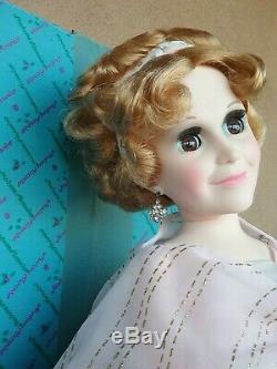 Madame Alexander vintage herself portrait doll NIB new box 2290 hang tag NRFB 21