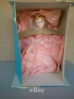 Madame Alexander vintage herself portrait doll NIB new box 2290 hang tag NRFB 21