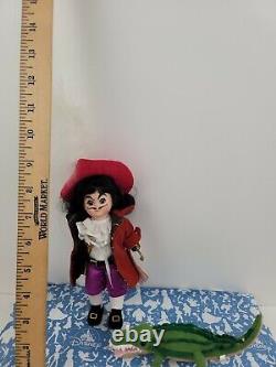 NO BOX Madame Alexander Disney Showcase 8 Peter Pan's Captain Hook 46385