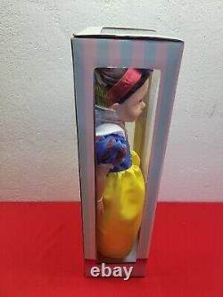 New 2013 Disney Princess Snow White Madame Alexander 18 Play Doll Sealed