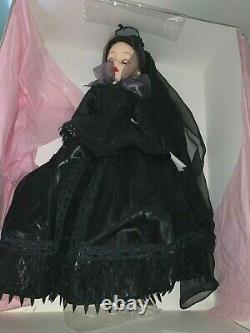 (New-in-Box) RARE Madame Alexander BLACK MOURNING SCARLETT 21 Portrait DOLL