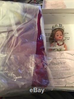 Queen Elizabeth Processional 10'' Madame Alexander 2002 doll, crown & cape