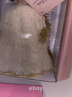 RARE 2017 Madame Alexander 8 LENOX GOLDEN SNOWFLAKE DOLL 73140