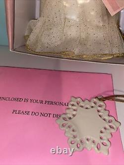 RARE 2017 Madame Alexander 8 LENOX GOLDEN SNOWFLAKE DOLL 73140