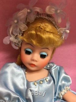 RARE MIB Madame Alexander 10 1989 DISNEY CINDERELLA Walt Disney Limited & PIN