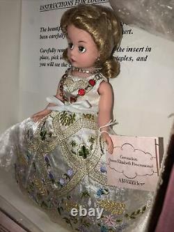 RARE Madame Alexander 33530 Coronation Queen Elizabeth Processional LE. NIB, COA