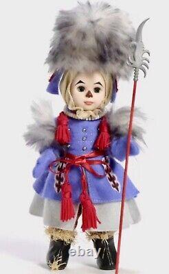 RARE NEW MIB Madame Alexander -Wizard Oz- Scarecrow as Winkie Guard