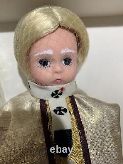 RARE NIB Madame Alexander 8 Doll #24190 Father of Vatican City With Certificate