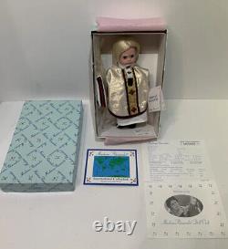 RARE NIB Madame Alexander 8 Doll #24190 Father of Vatican City With Certificate