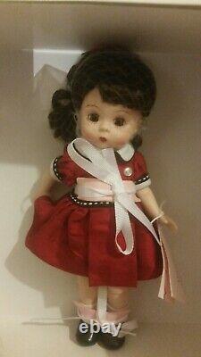 RL? Madame Alexander New 8 Doll? Wendy Loves Mickey & Minnie? 39555