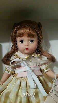 RRD? Madame Alexander New 8 Doll? Fill My Stocking with Ornament? 36000