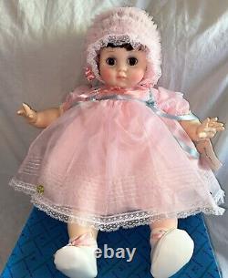 Vintage 1980's Madame Alexander #6450 Mary Mine Crier 19 doll NIB mint